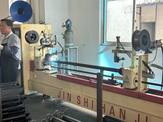 لحام المشاركات القابلة للتعديل