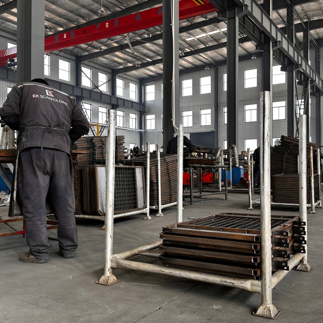 صور إنتاج بوابة الوصول للسلم العكسي 