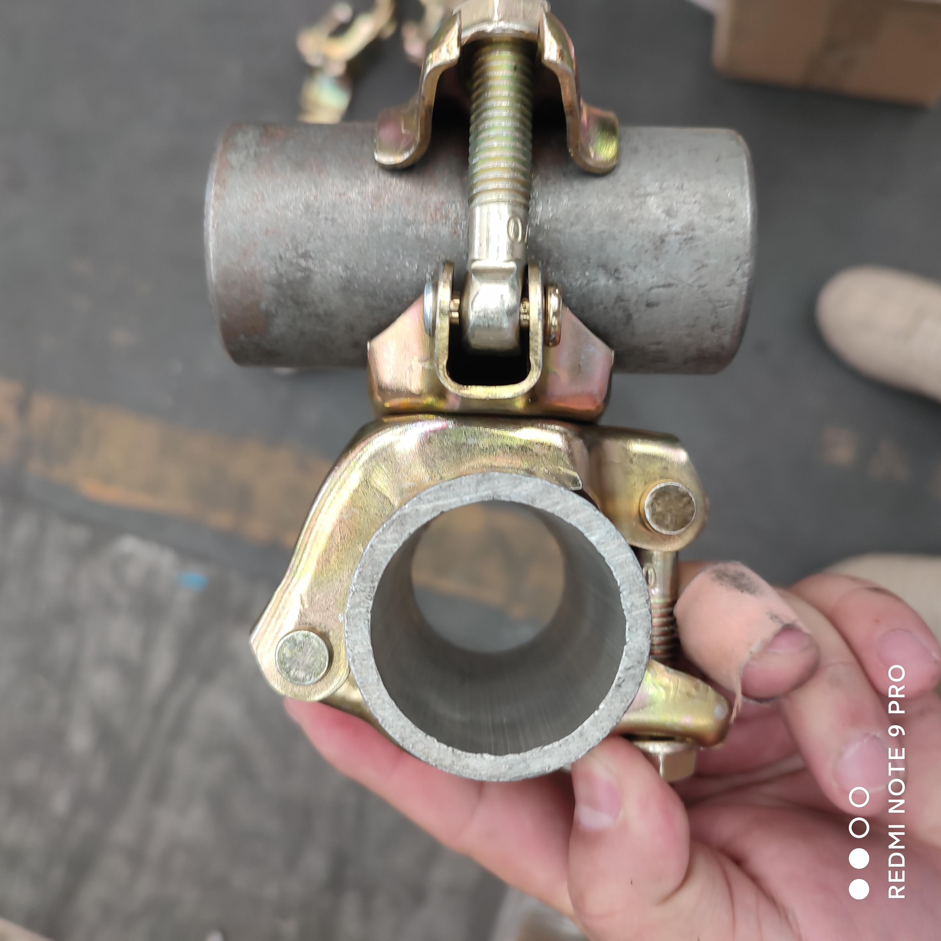 مقرنة دوارة مضغوطة