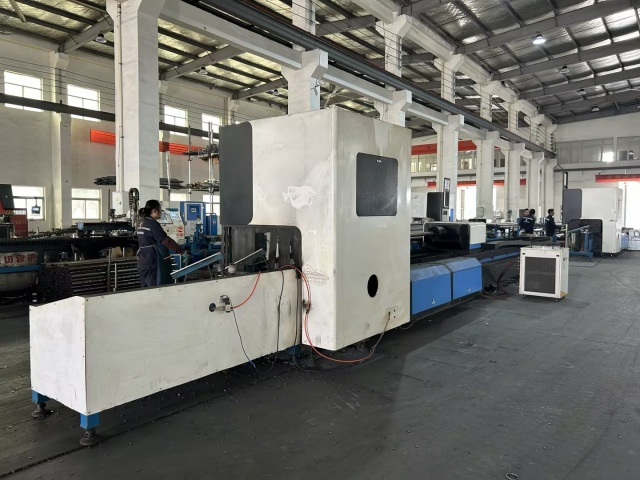 قطع الأنابيب الصلب