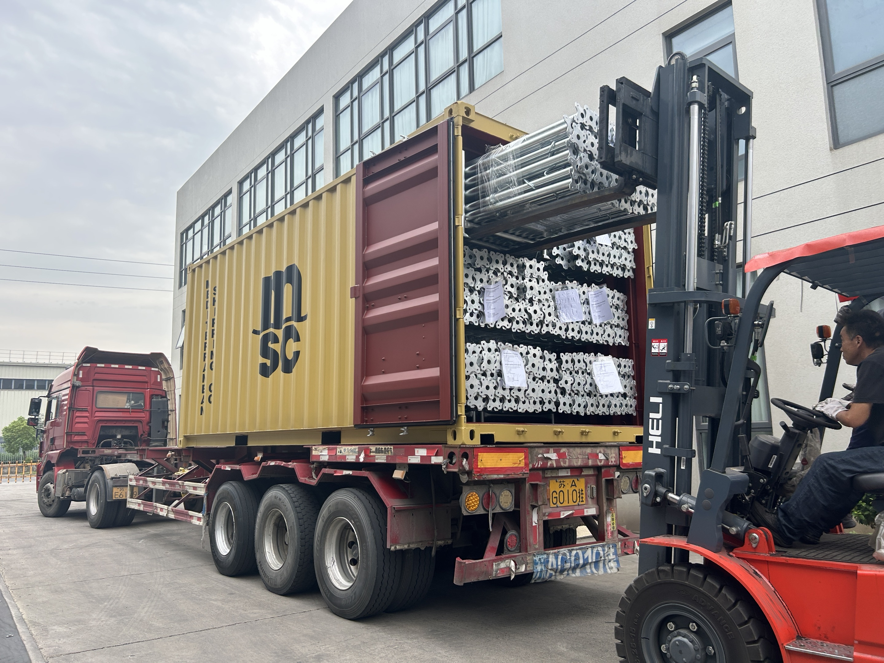 السقالات الدعائم 