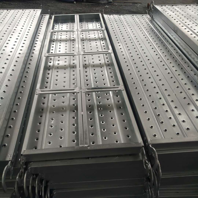 BS1139 ألواح ربط السقالات المجلفنة للبناء