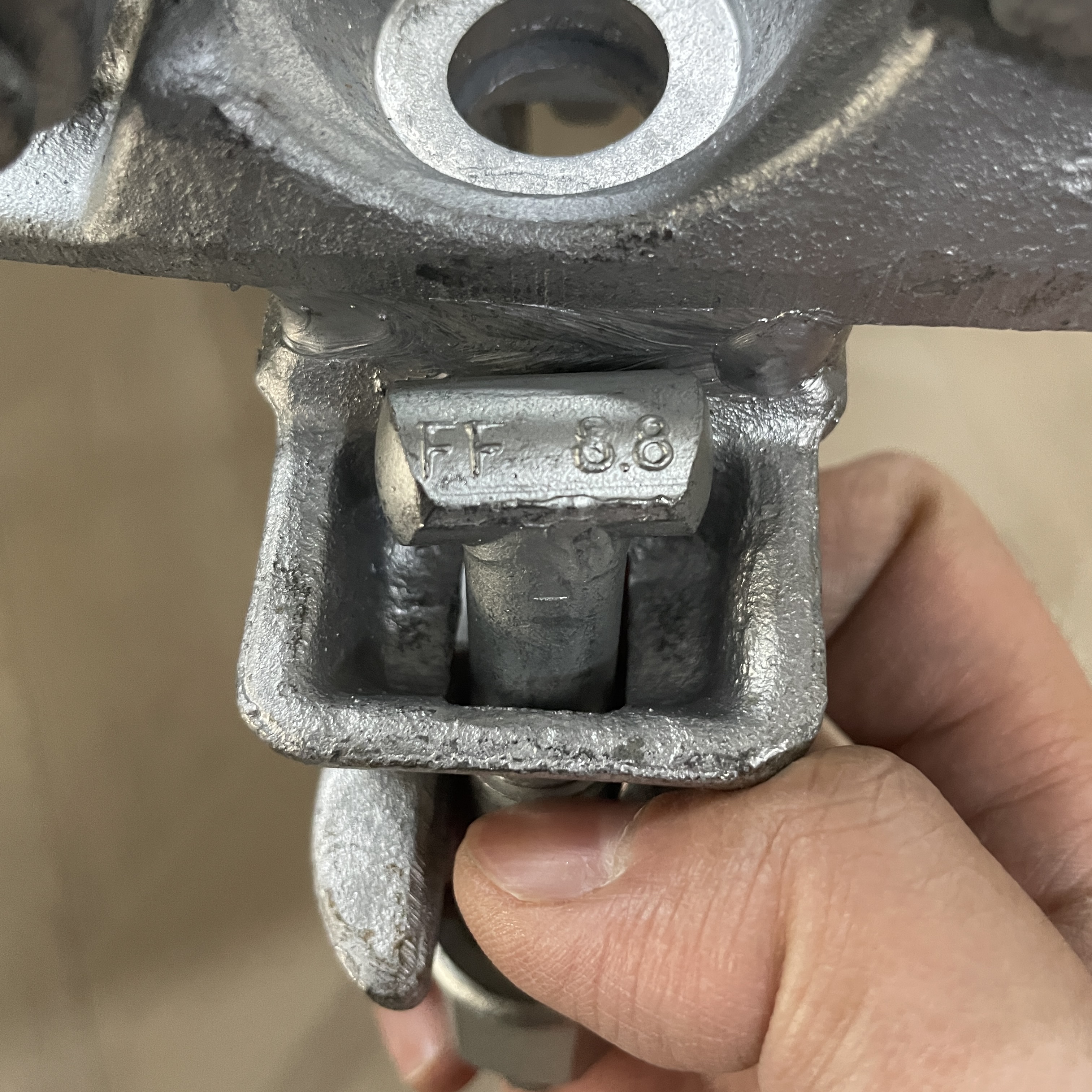 مقرنة مزدوجة 60 × 60 مشبك سقالات على شكل خاص