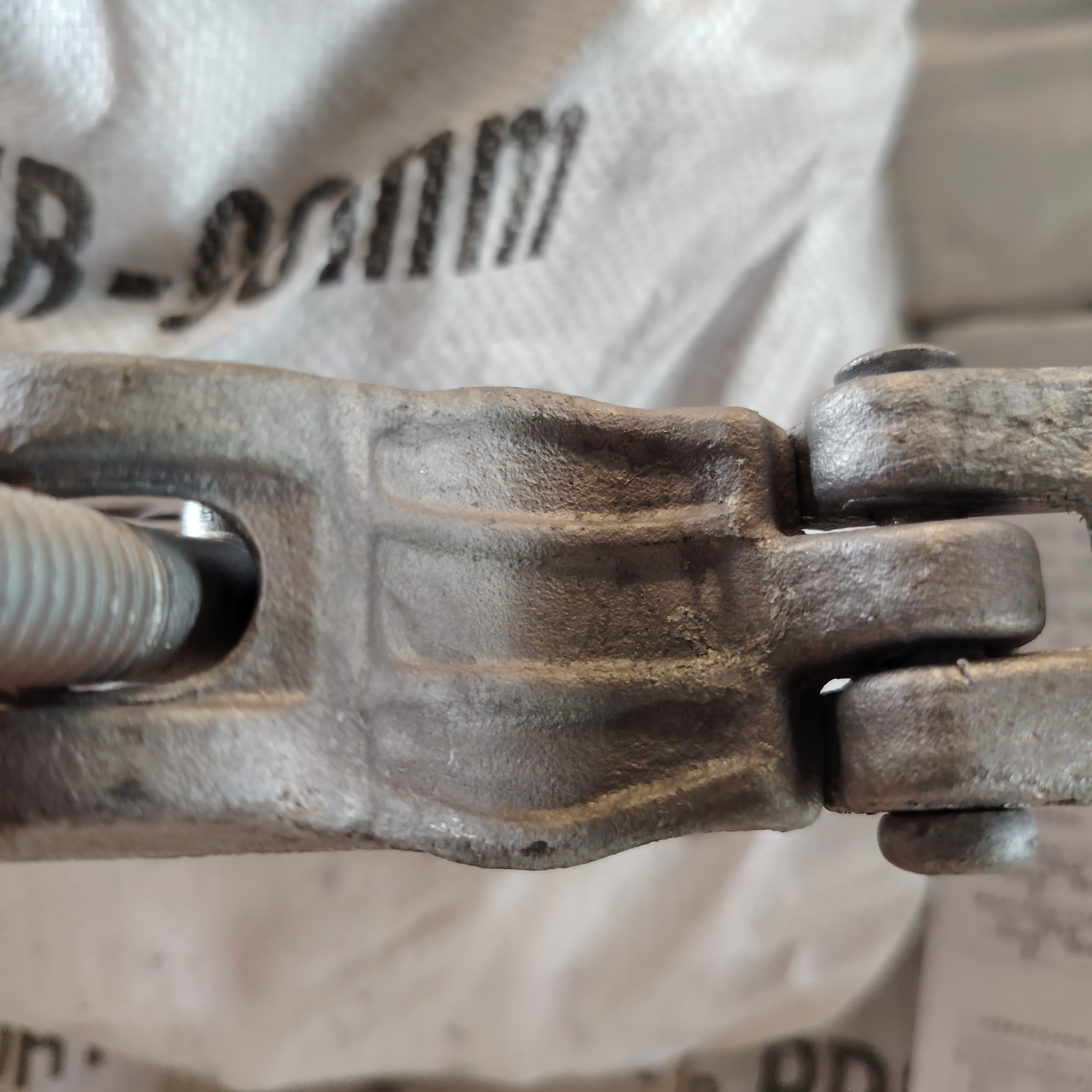 مقرنة مسافة مشبك السقالات على شكل خاص - 98 مم 