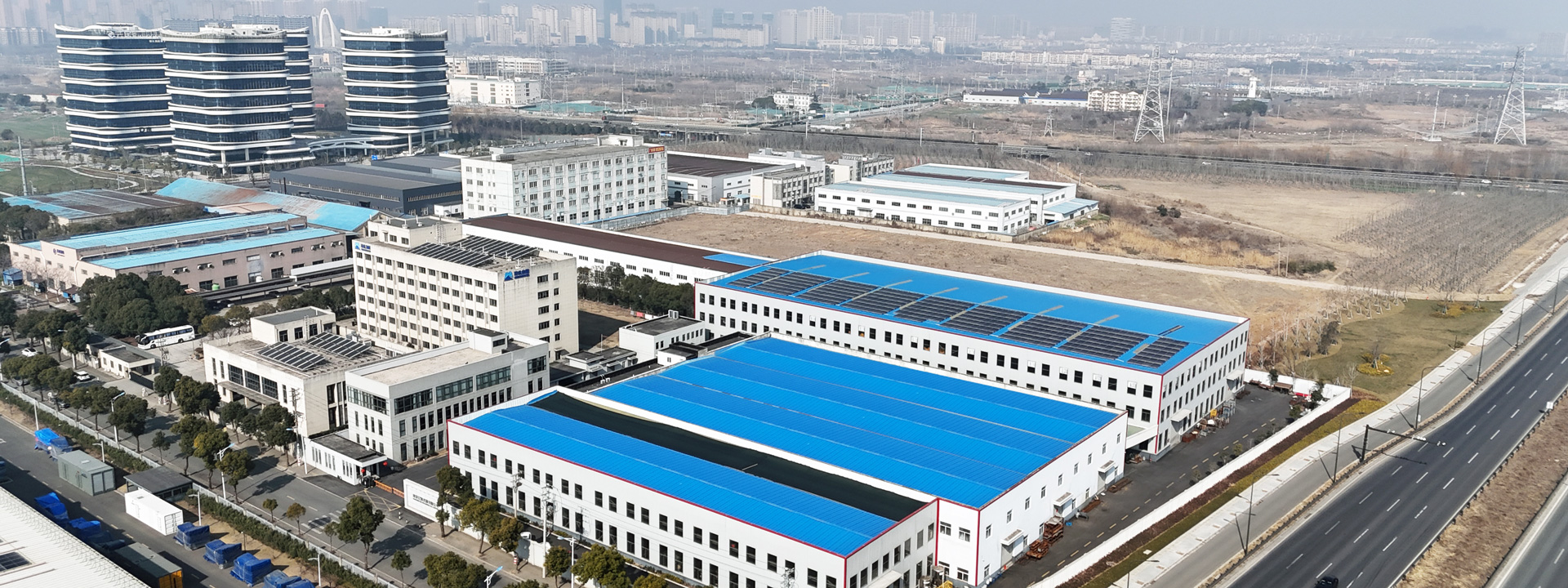 مُصنِّع السقالات