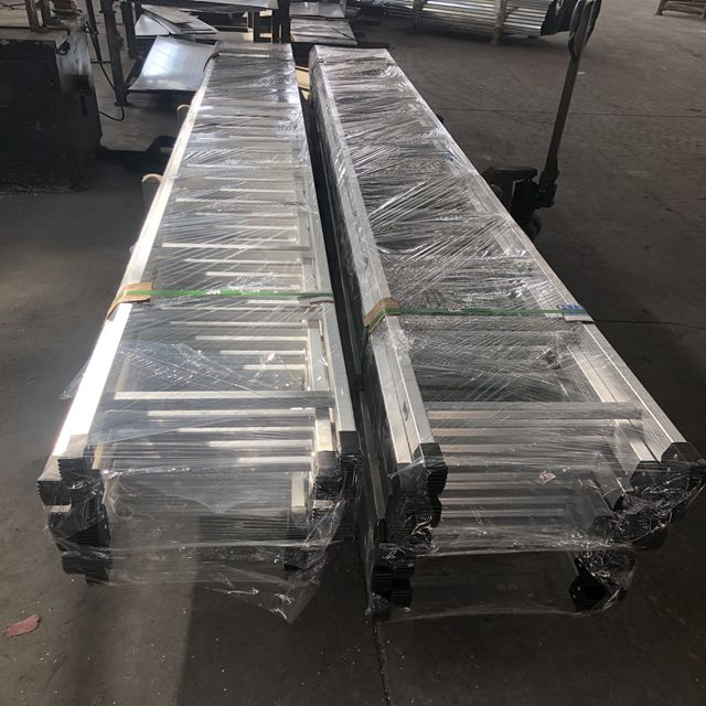 BS SCAFFOLDING SCAFFOLDING SATDER STALL