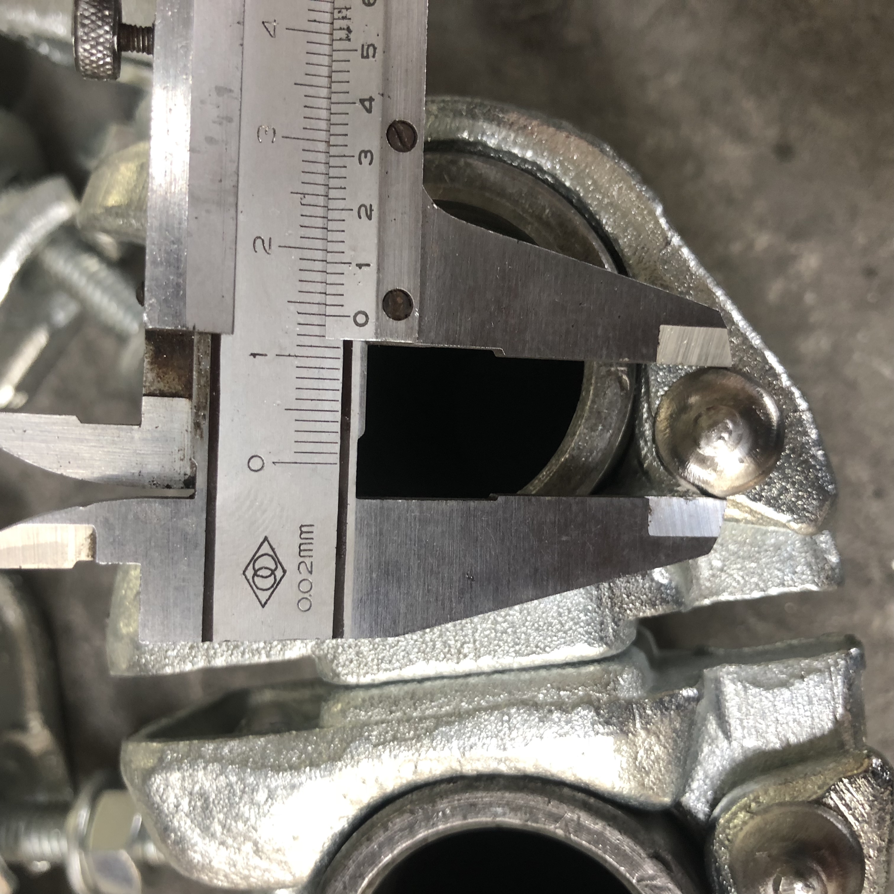 مقرنة دوارة للسقالات 