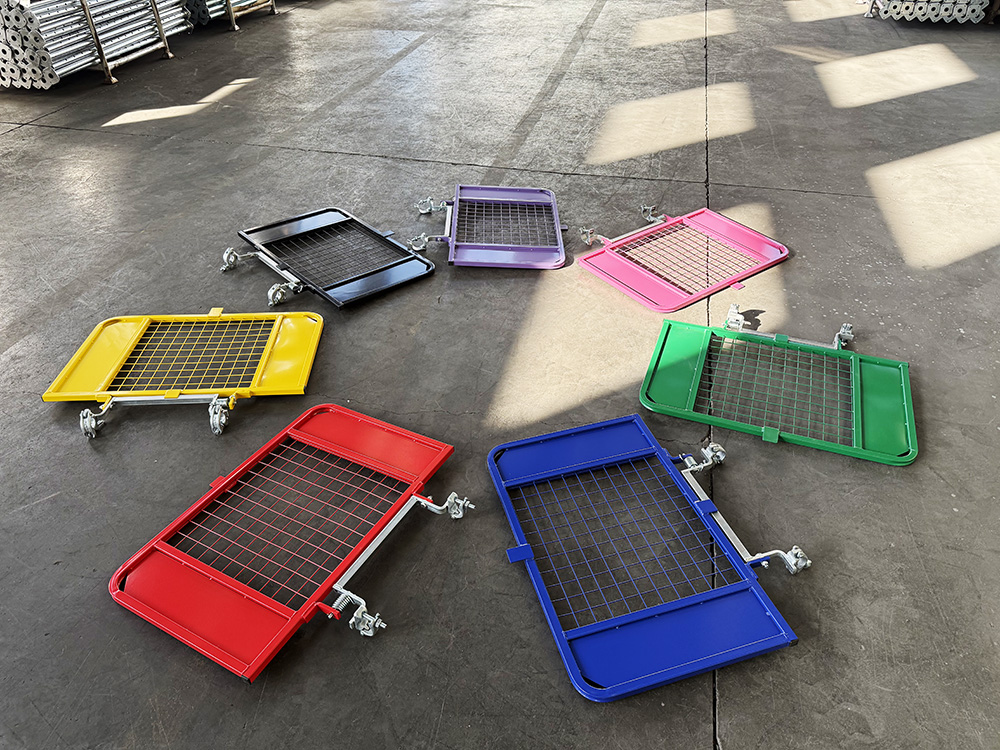 بوابة السقالات المخصصة 