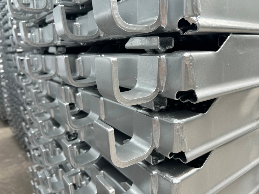 لوح سقالات مع خطاف 