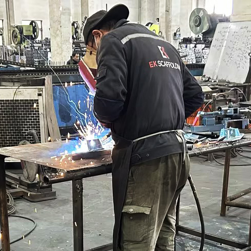 لوحة قاعدة السقالات